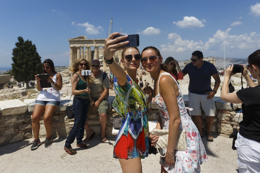 Touristen auf der Akropolis: Schon in den letzten Jahren verzeichnete Griechenland einen Besucherrekord.