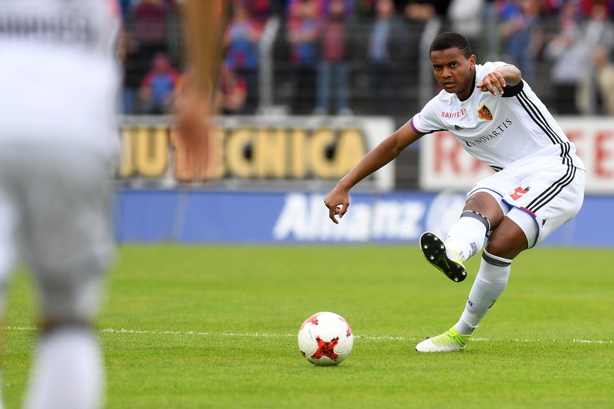 Basel&#039;s player Manuel Akanji during the Super League soccer match FC Lugano against FC Basel, at the Cornaredo stadium in Lugano, Sunday, May 7, 2017. (PPR/Ti-Press/Samuel Golay)