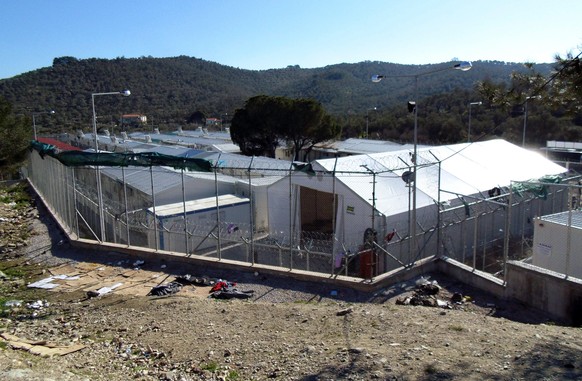 epa05140223 A general view over a refugee camp under construction in Moria, Lesvos Island, Greece, 02 February 2016. European Commissioner for Migration, Home Affairs and Citizenship Dimitris Avramopo ...