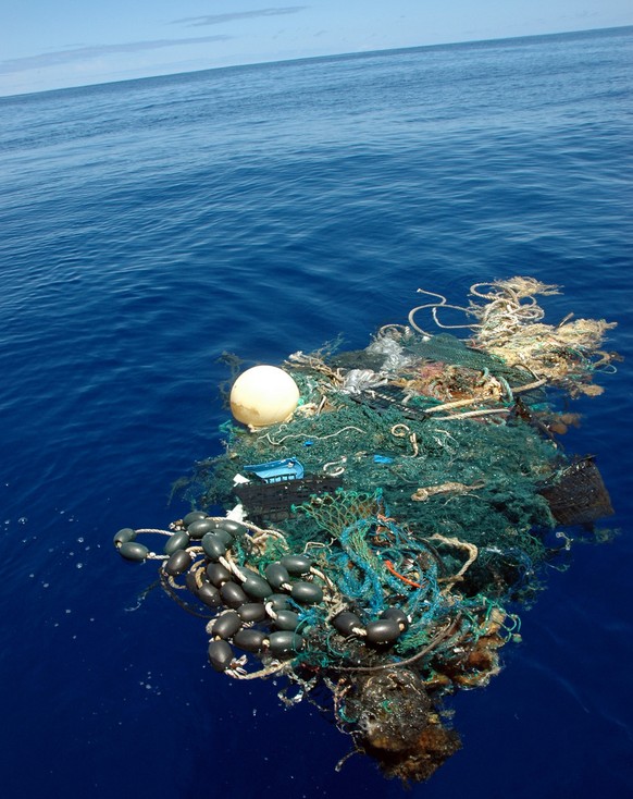 This image provided by the Scripps Institution of Oceanography shows a patch of garbage in the Pacific Ocean on Aug. 11, 2009. Scientists at Scripps Institution of Oceanography on Thursday, Aug. 27, 2 ...