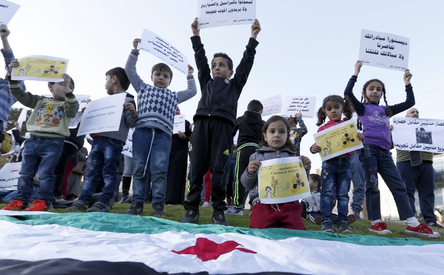 Am 26. Dezember demonstrierten Kinder in Beirut gegen die Belagerung von Madaja.