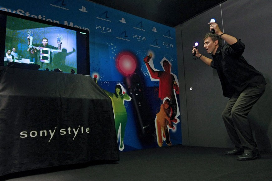 Sony setzt auf die bereits etablierte Move-Steuerung.