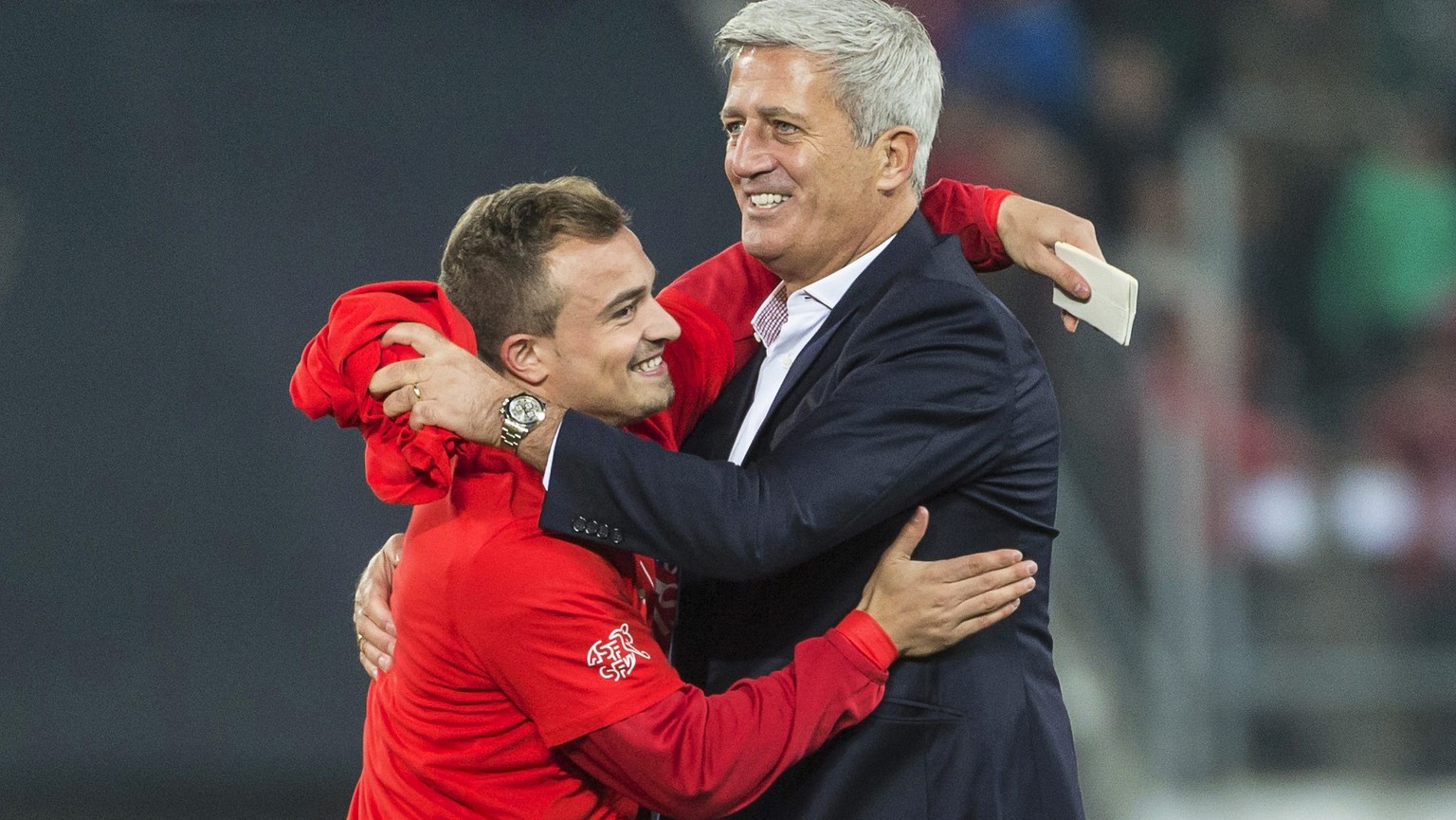 Auch dank Trainer Petkovic und Superstar Shaqiri: Die Schweiz ist an der EM 2016 in Frankreich dabei.