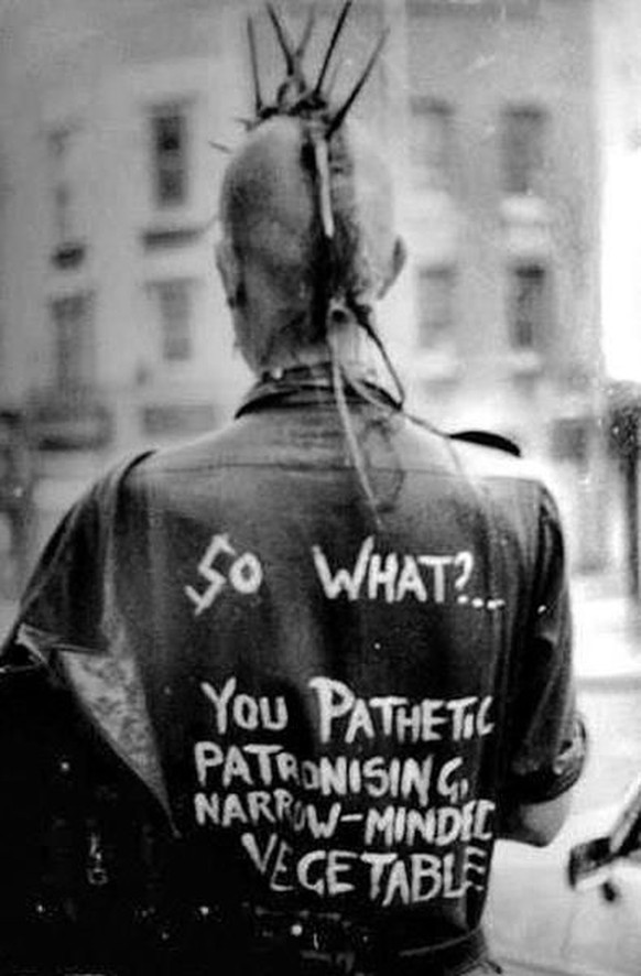 http://theacidsweatlodge.blogspot.co.uk/2013/02/slogans-intimidation.html punk rock lederjacke