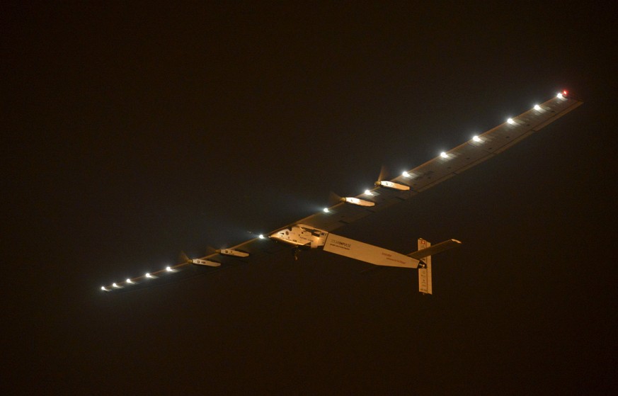 Die Solar Impulse ist zwar in der Luft, kann aber nicht dorthin fliegen, wo sie will.