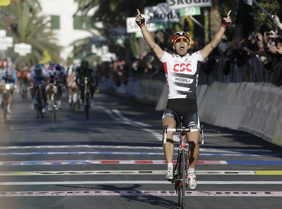 ZUR KARRIERE DES SCHWEIZER RADRENNFAHRERS FABIAN CANCELLARA STELLEN WIR IHNEN FOLGENDES BILDMATERIAL ZUR VERFUEGUNG - Switzerland&#039;s Fabian Cancellara crosses the finish line to win the Milano-San ...