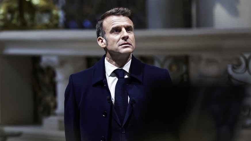 Nachrichten Linkding French President Emmanuel Macron visits the restored interiors of the Notre-Dame de Paris, Friday Nov. 29, 2024, in Paris. (Stephane de Sakutin, Pool via AP)