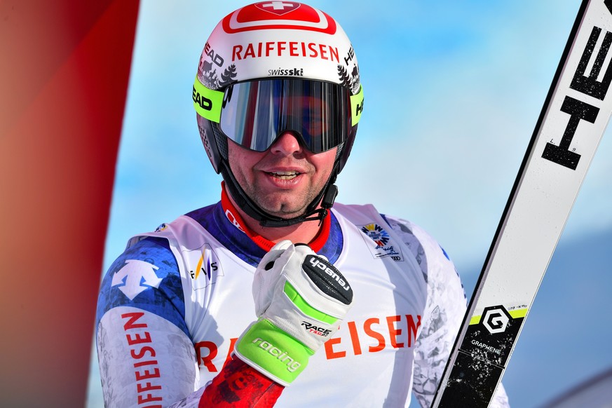 epa05787708 Beat Feuz of Switzerland reacts in the finish area during the Men&#039;s Downhill race at the 2017 FIS Alpine Skiing World Championships in St. Moritz, Switzerland, 12 February 2017. EPA/V ...