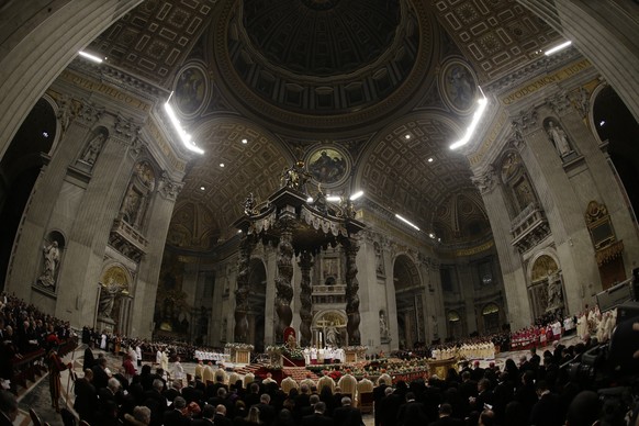 Die St.Peters-Kirche während der Weihnachtsrede des Papstes.