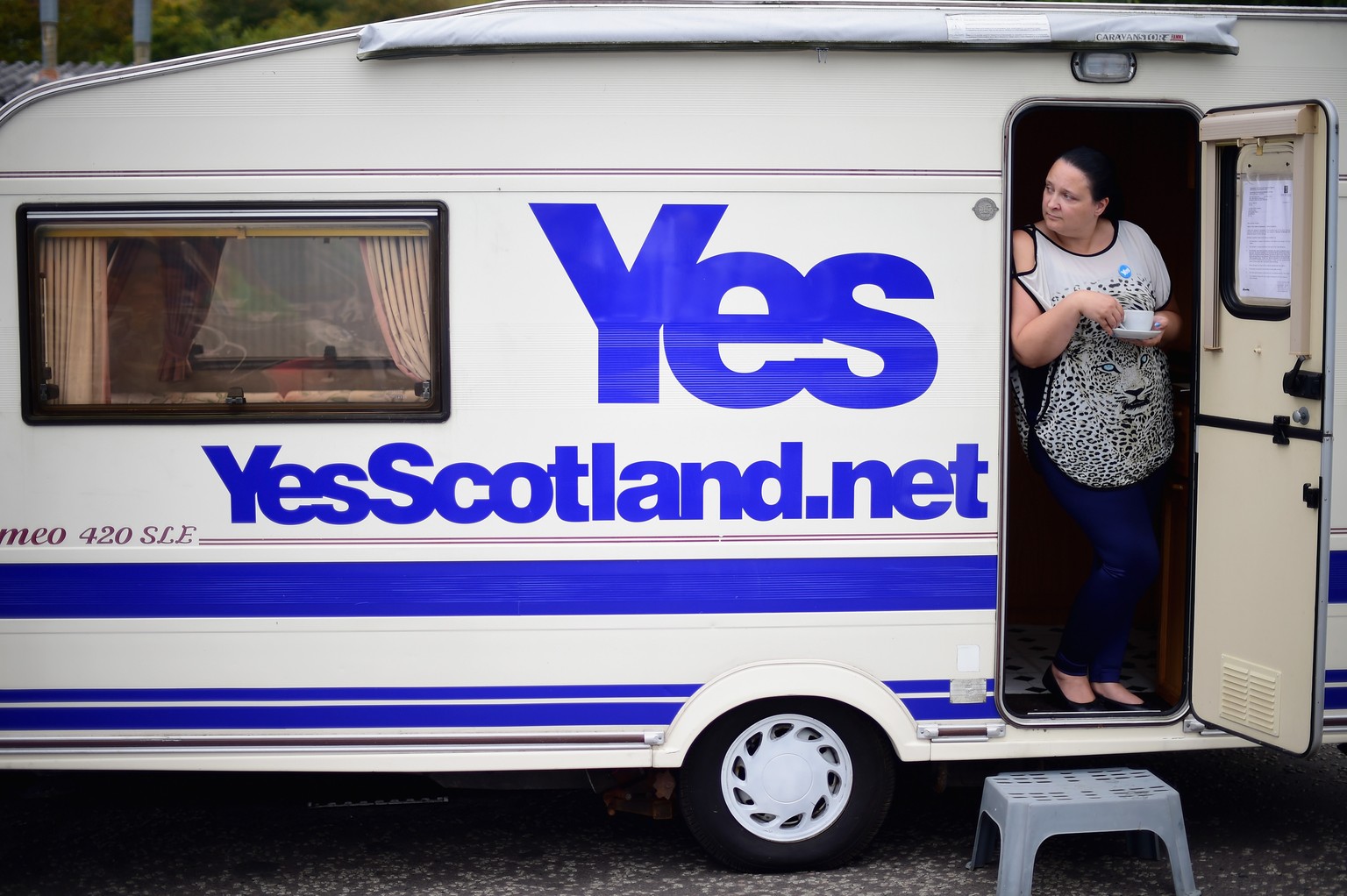 Eine Befürworterin der schottischen Unabhängigkeitsbestrebung in Kilmarnock.