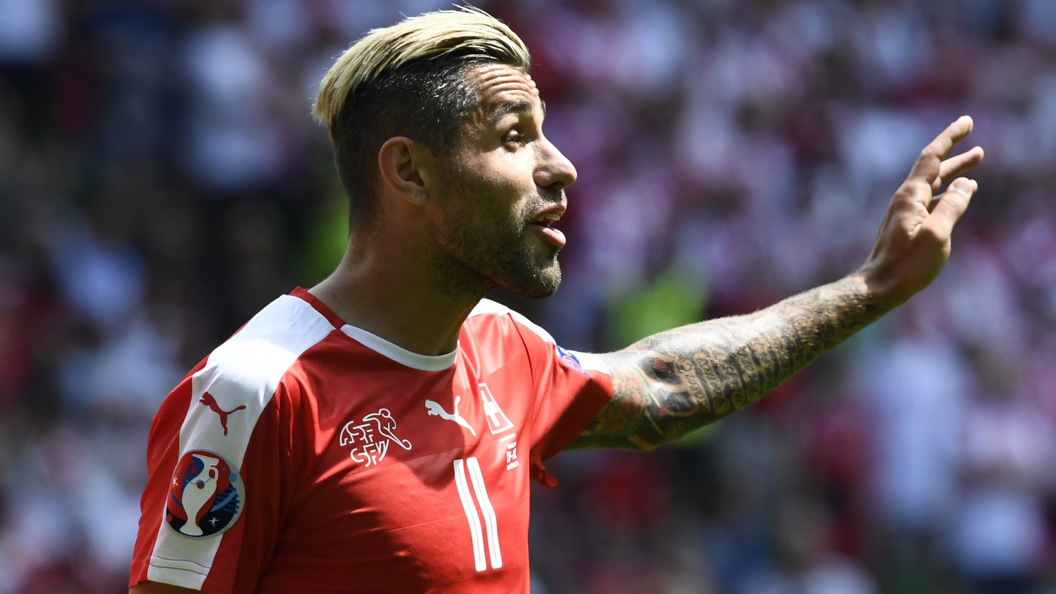 25.06.2016; St.Etienne; Fussball Euro 2016 - Switzerland - Poland; Achtelfinal; Valon Behrami (SUI) reacts (Alain Grosclaude/freshfocus)