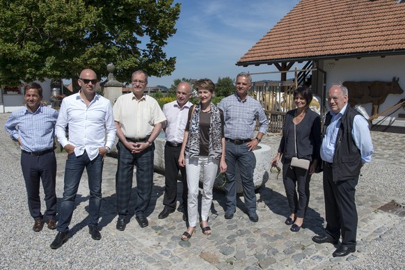 Bundespraesident Johann Schneider-Ammann, Bundesraetin Doris Leuthard, Bundesrat Didier Burkhalter, Bundesraetin Simonetta Sommaruga, die Bundesraete Ueli Maurer, Didier Burkhalter, Guy Parmelin und A ...