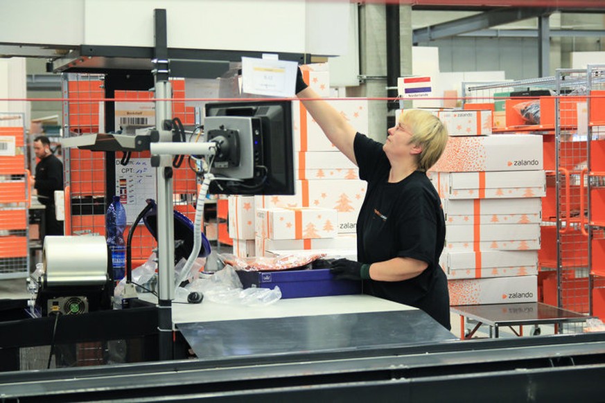 In Zalandos grösstem Logistikzentrum in Erfurt arbeiten 2000 Angestellte.