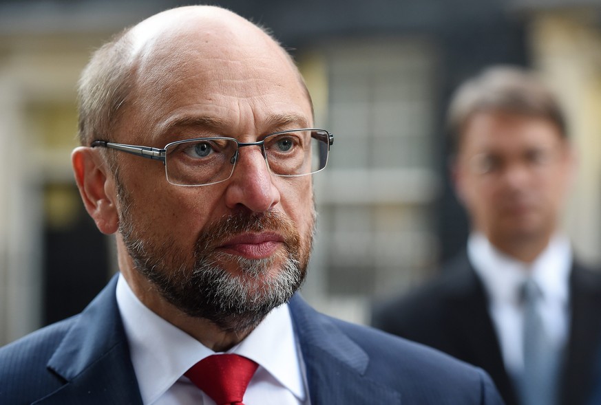 epa05552193 President of the European Parliament Martin Schulz following a meeting with British Prime Minister Theresa May (not pictured) at 10 Downing Street in London, Britain, 22 September 2016. Ma ...