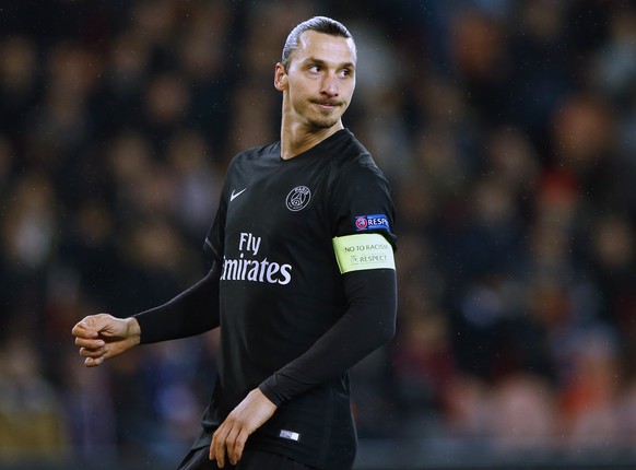 Der ungläubige Blick zum Assistenten: Kein anderer Spieler stand öfter im Offside als Ibra.