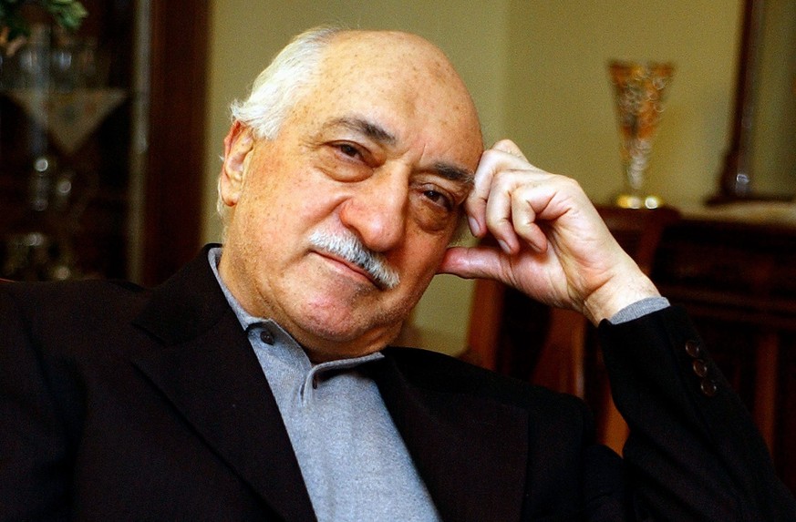 epa05427730 (FILE) A handout file picture made available on 27 December 2013 by fgulen.com shows Fethullah Gulen, an Islamic opinion leader and founder of the Gulen movement. Turkey&#039;s President R ...