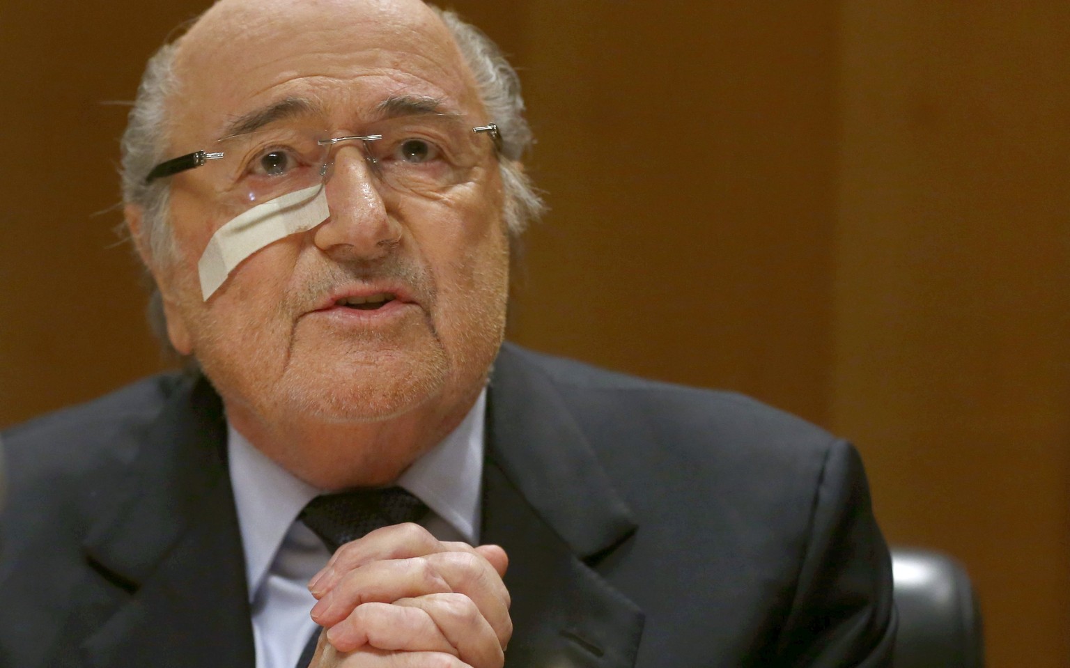 Sepp Blatter hat noch nicht genug, er will um seine verlorene Ehre kämpfen.