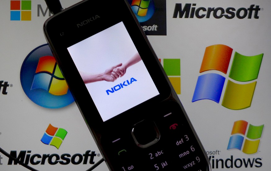 Der Kauf des Handy-Geschäfts von Nokia riss tiefe Löcher in die Microsoft-Bilanz.