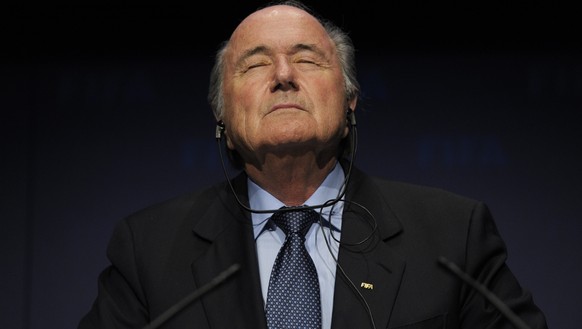 Präsident Sepp Blatter und seine FIFA sehen sich seit der Vergabe der Fussball-WM 2022 in Katar immer wieder mit Korruptionsvorwürfen konfrontiert.