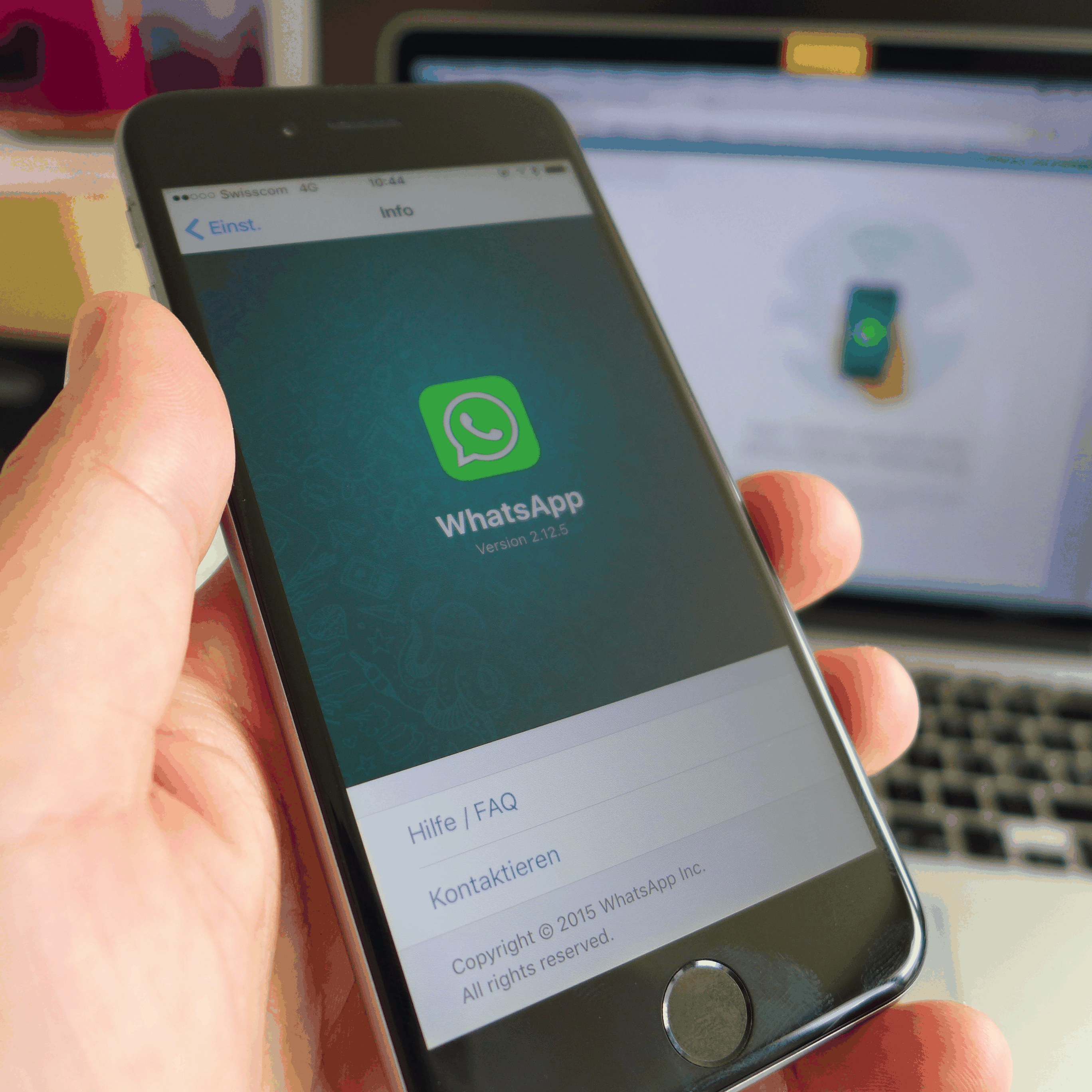 Endlich können auch iPhone-Nutzer WhatsApp am PC oder Laptop nutzen.