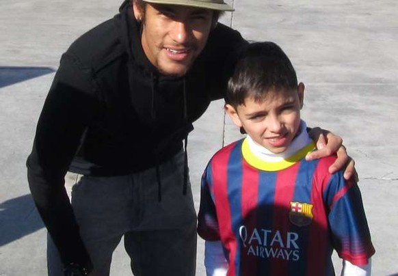 Neymar mit Pietro Tomaselli.