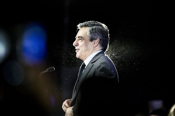 epa05914854 (FILE) A file picture dated 21 March 2017 shows French right-wing party &#039;Les Republicains&#039; candidate for the 2017 French presidential elections, Francois Fillon, delivering a spe ...