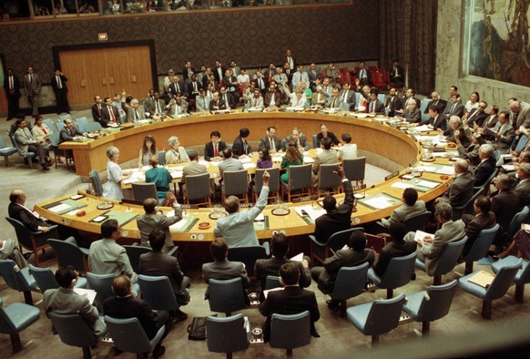 Am 6. August 1990 verhängte der UNO-Sicherheitsrat umfassende Sanktionen gegen den Irak.
