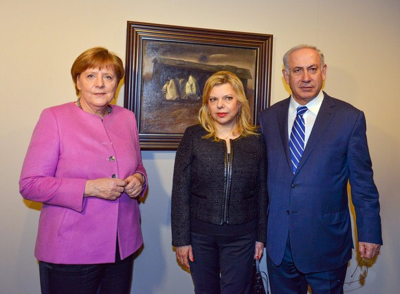 Im Februar trafen Kanzlerin Merkel (links) Sarah und Benjamin Netanyahu in Berlin.