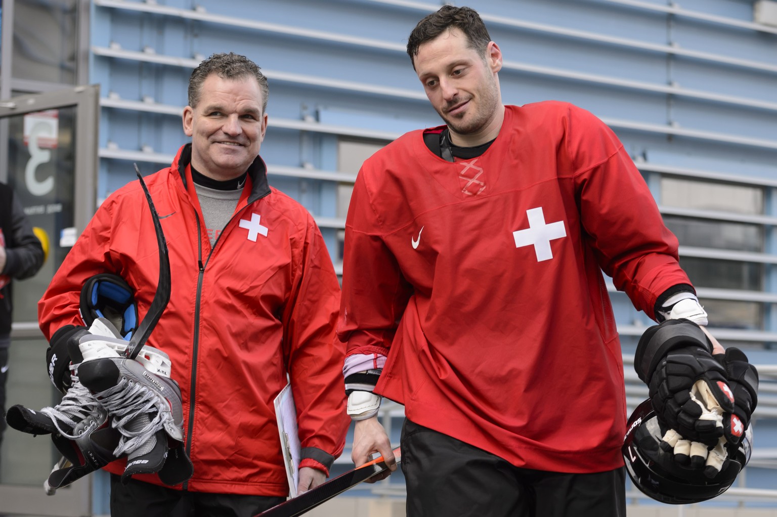 Coach Sean Simpson und Verteidiger Mark Streit scheinen guten Mutes.&nbsp;