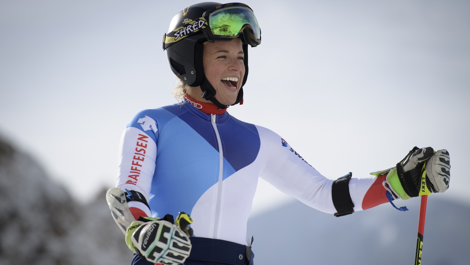 Die Schweizer Skirennfahrerin Lara Gut, aufgenommen im Training, am Mittwoch, 19. Oktober 2016, auf der Diavolezza, Pontresina. Die Schweizer Skifahrer treten kommendes Wochenende zum ersten Weltcup d ...