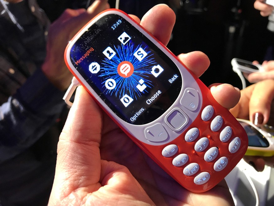 Fühlt sich irgendwie vertraut an: Das neue Nokia 3310, mit einem Monat Standby und 22 Stunden Sprechzeit.