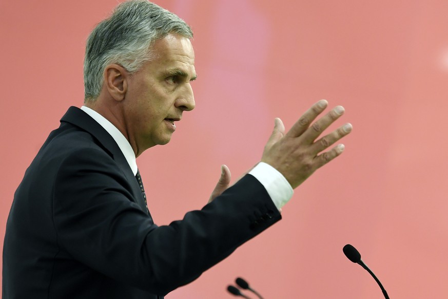 Bundesrat Didier Burkhalter spricht an der Veranstaltung Flucht und Vertreibung - Die globale Herausforderung des 21. Jahrhunderts an der Universitaet Zuerich am Dienstag, 29. November 2016. (KEYSTONE ...