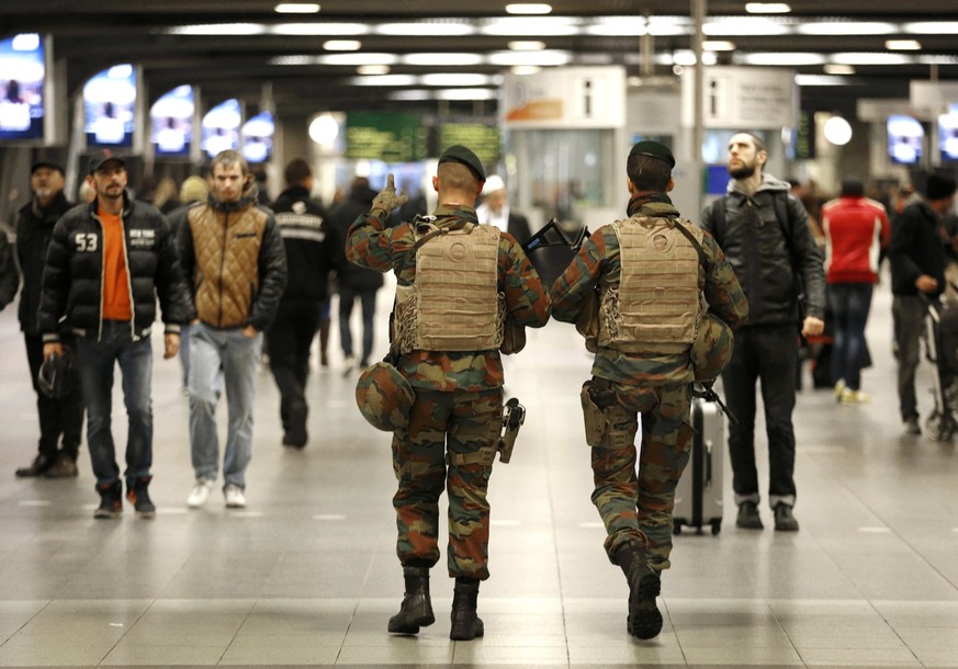 Soldaten patrouillieren in der belgischen Hauptstadt.