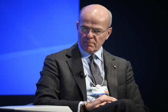 epa05723342 Switzerland&#039;s Mario Greco, Chief Executive Officer of Zurich Insurance group participates in a panel session on day one of the 47th Annual Meeting of the World Economic Forum (WEF) in ...