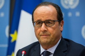 Der französische Präsident&nbsp;François Hollande:&nbsp;«Frankreich wird dem Terror nicht nachgeben, das ist nicht nur unsere Pflicht, sondern eine Frage der Ehre.»