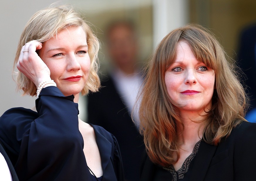 epa05305628 German actress Sandra Huller (L) and German director Maren Ade (R) arrive for the screening of &#039;Toni Erdmann&#039; during the 69th annual Cannes Film Festival, in Cannes, France, 14 M ...