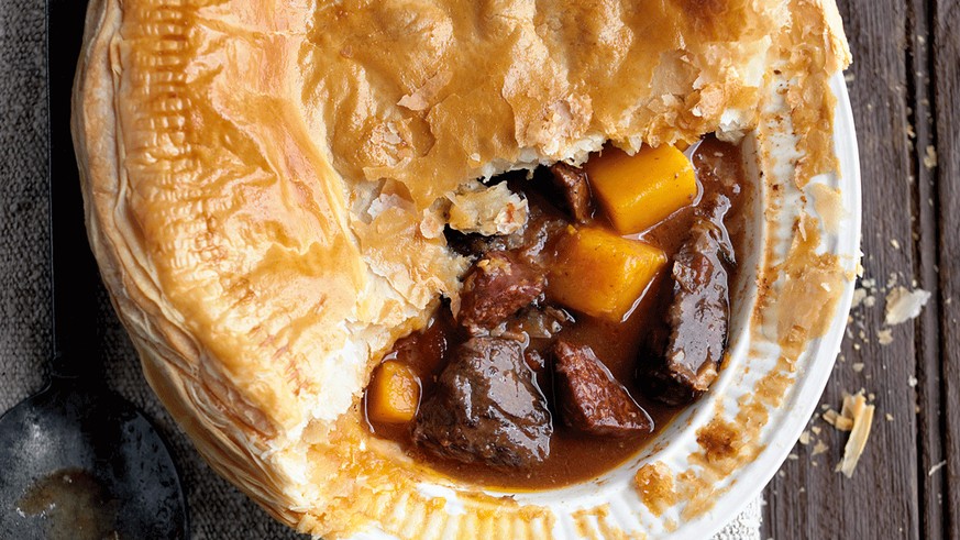 Beef and chorizo pie englische küche england
http://realfood.tesco.com/recipes/beef-and-chorizo-pie.html