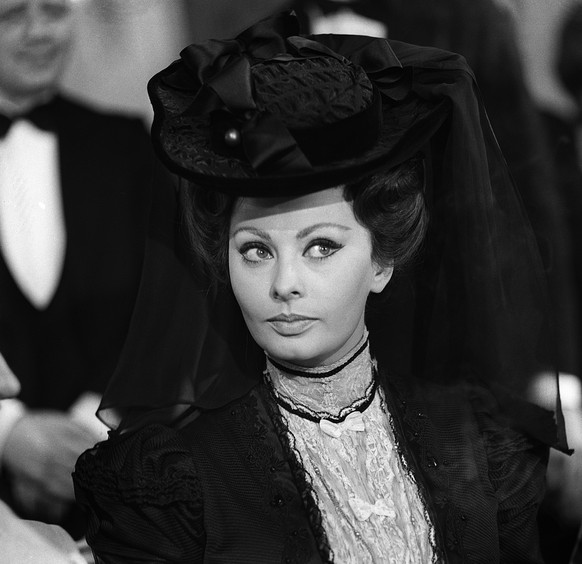 Ein Portrait von Sophia Loren, das während der Dreharbeiten zum Film «Lady L» in der Schweiz aufgenommen wurde, 1965.