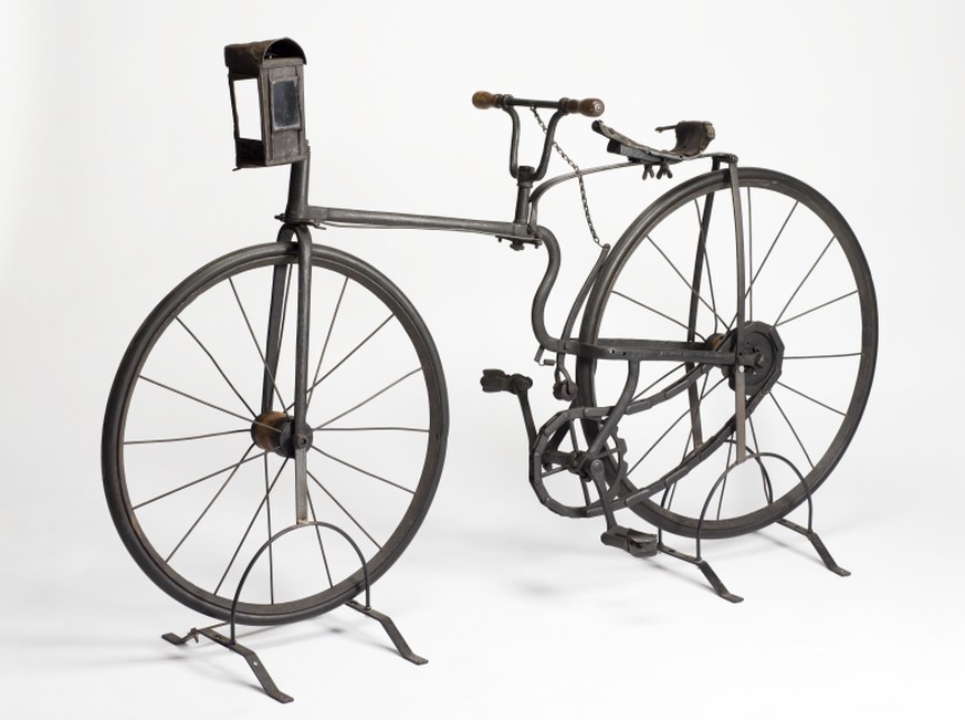 Shergold&#039;s bicycle, built to a safety pattern, and reputed to have been made by Thomas Shergold, Gloucester, in 1878. Side view. White background.