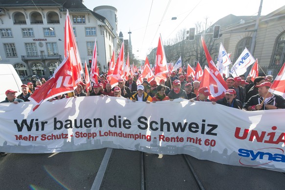 Die Forderungen der Streikenden: «Mehr Schutz, Stopp Lohndumping, Rente mit 60»