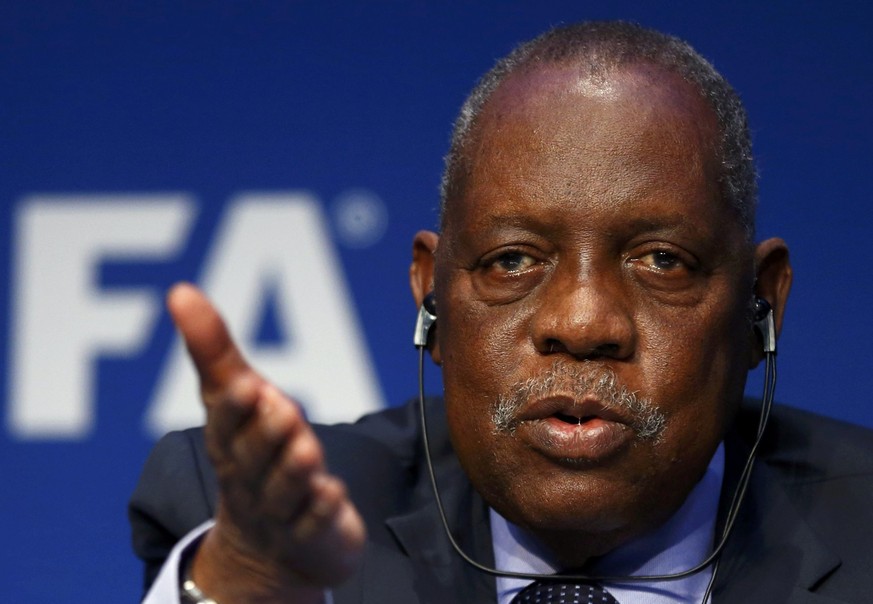 Isaa Hayatou: «Unter Sepp Blatter hat die Fifa eine vorbildliche Entwicklungspolitik betrieben»&nbsp;