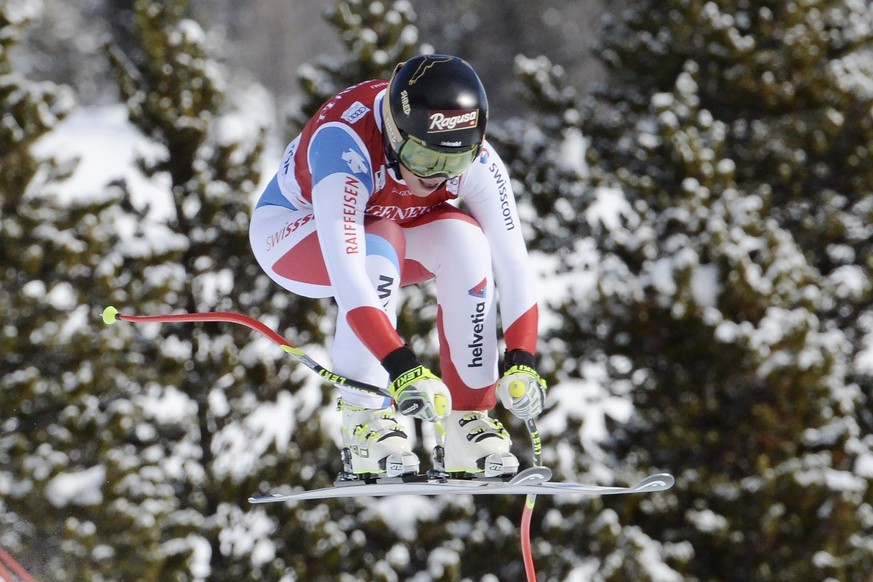 Lara Gut of Switzerland skis during the women&#039;s World Cup downhill ski race at Lake Louise, Alberta, Saturday, Dec. 3, 2016. (Jonathan Hayward/The Canadian Press via AP)