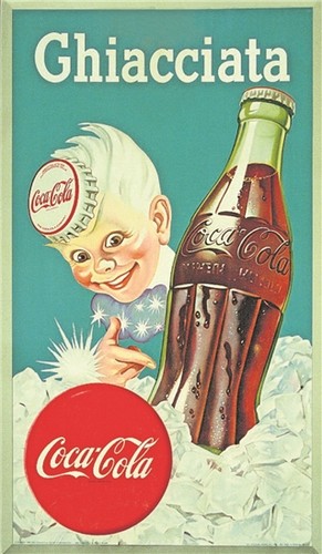 1955: La publicité apparaît alors dans le style Art-déco et la boisson sera vendue dans les bouteilles emblématiques jusqu'à aujourd'hui.&nbsp;