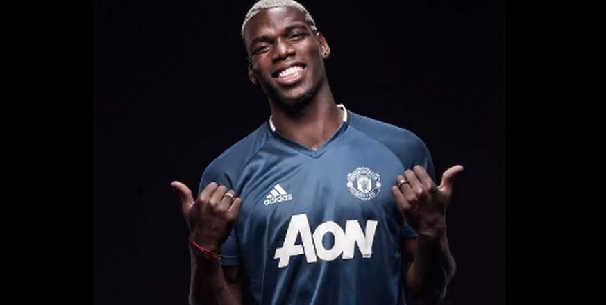 Paul Pogba lacht bereits im Dress der «Red Devils».