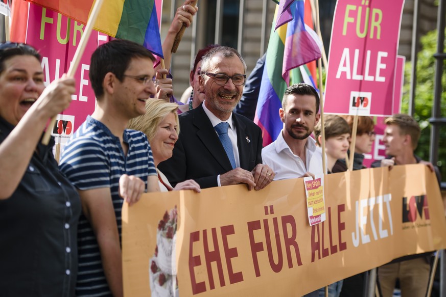 Demonstration für «Ehe für alle – jetzt» in Berlin. In der Schweiz haben die Grünliberalen das Thema jüngst mit einem Vorstoss ins Parlament gebracht.&nbsp;