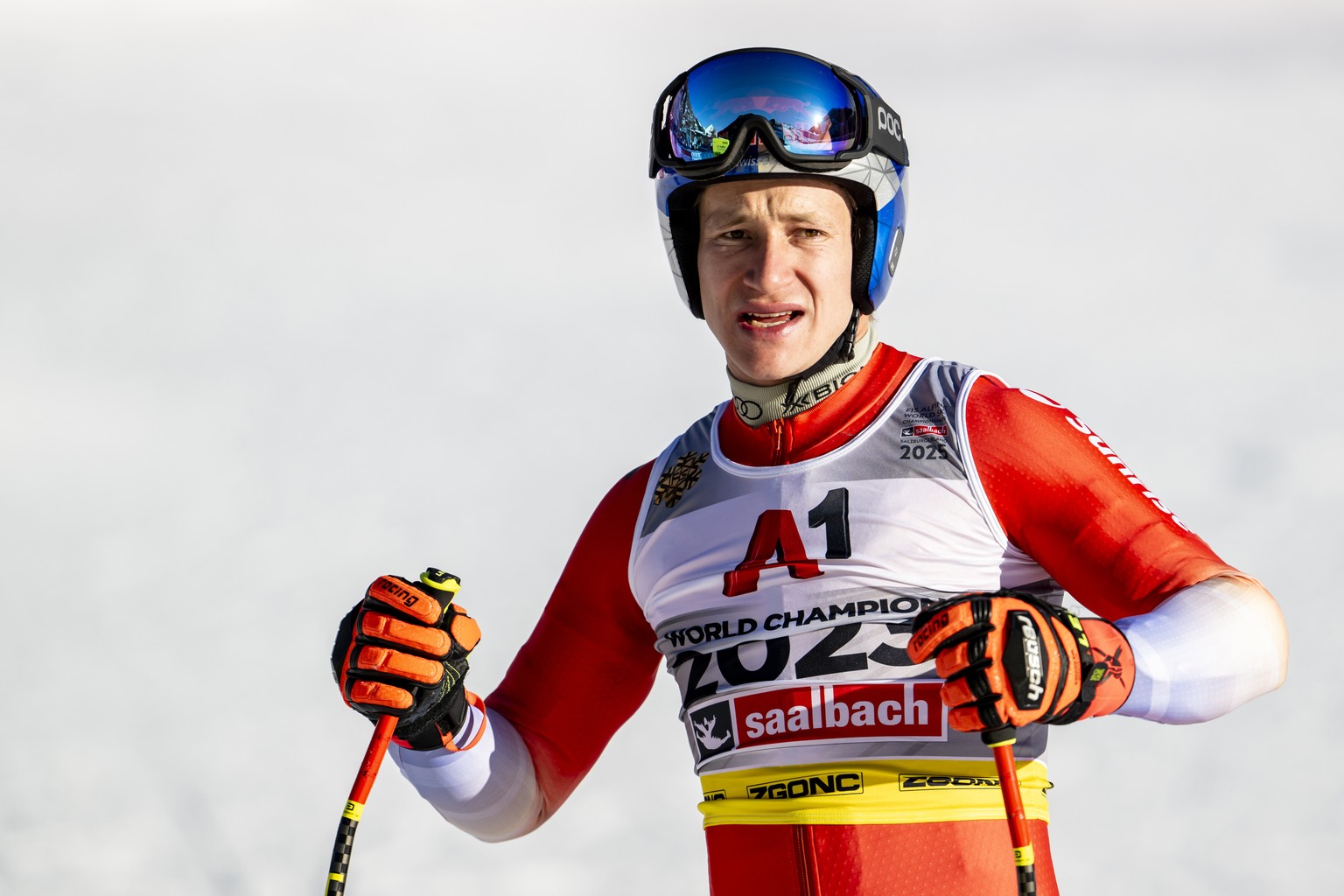 Nachrichten Linkding epa11878332 Marco Odermatt of Switzerland reacts in the finish area during the men's Downhill training at the 2025 FIS Alpine World Ski Championships, in Saalbach-Hinterglemm, Austria, 06 Februar ...