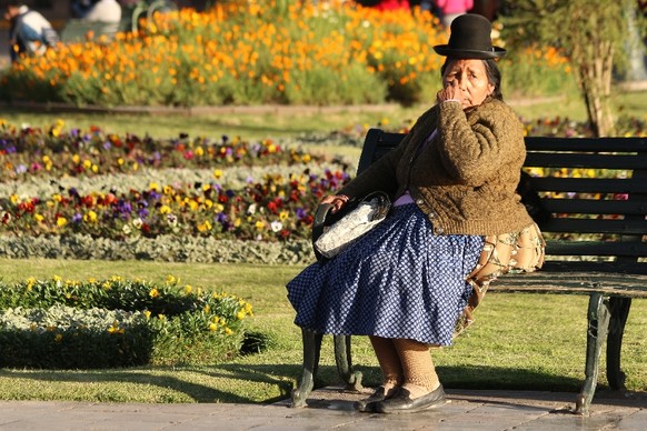 In Cusco – und auch an vielen anderen Orten Perus – sind traditionell gekleidete Inka-Frauen nach wie vor ein fester Bestandteil des Stadtbilds.