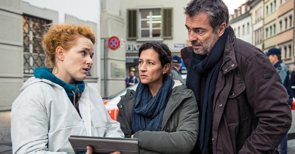 ARD TATORT: IHR WERDET GERICHTET, Schweiz 2015, Regie Florian Froschmayer, am Sonntag (06.09.15) um 20:15 Uhr und am Montag (07.09.15) um 00:35 Uhr im ErstenLiz Ritschard (Delia Mayer, M.) und Reto Fl ...