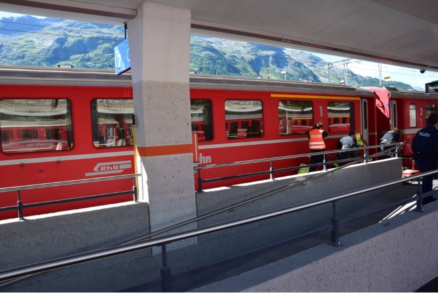 Unfall mit schwerverletzter Frau am Bahnhof St. Moritz