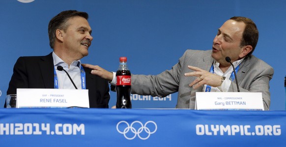 IIHF-Präsident René Fasel und NHL-Commissioner Gary Bettman müssen die Freigabe für die nächsten Olympischen Spiele noch aushandeln.